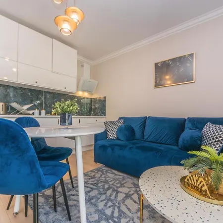 Park Apartment